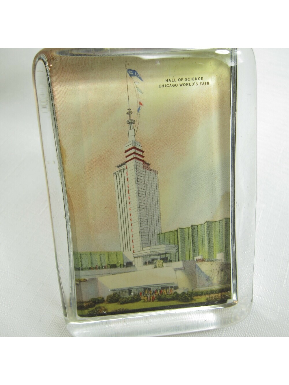 1933-1934 Chicago Worlds Fair Souvenir Glass Paperweight Hall of Science RARE